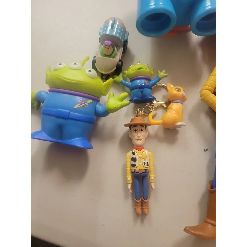 Toy Story  Woody Alien Buzz Cat Lenny Etc... Mixed lot toys